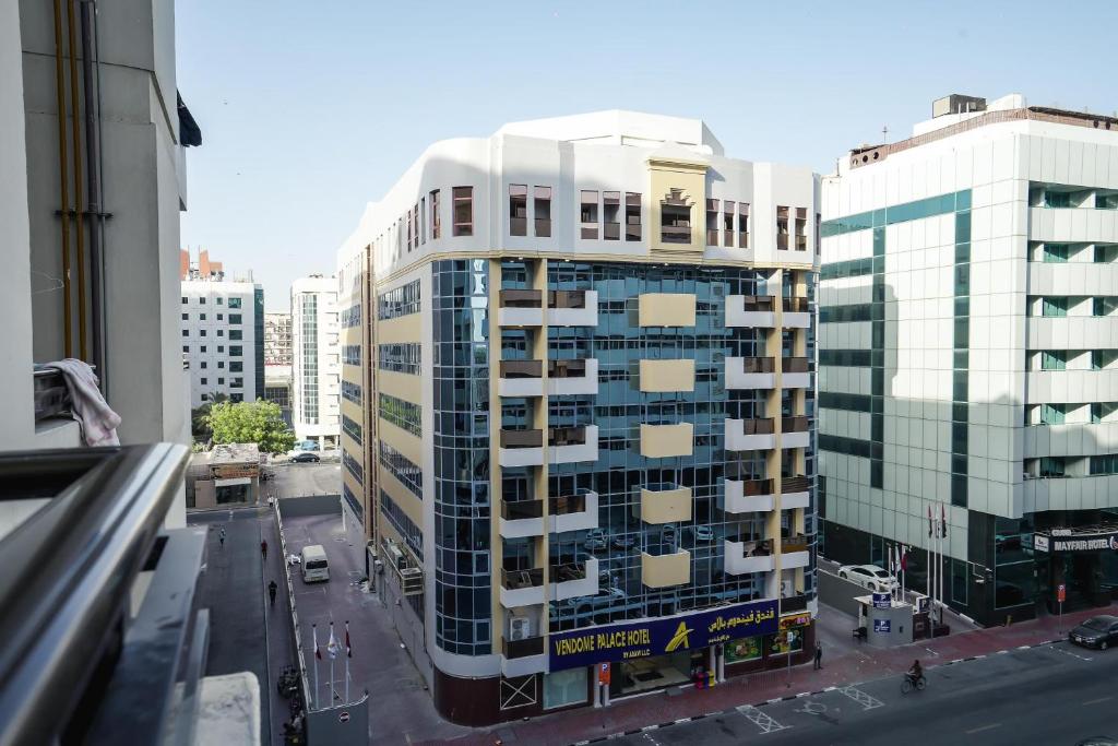 ساختمان هتل Vendome Plaza دبی
